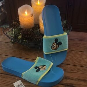 Disney Blue and Yellow Mickey Mouse Sandals unisex m8/w10